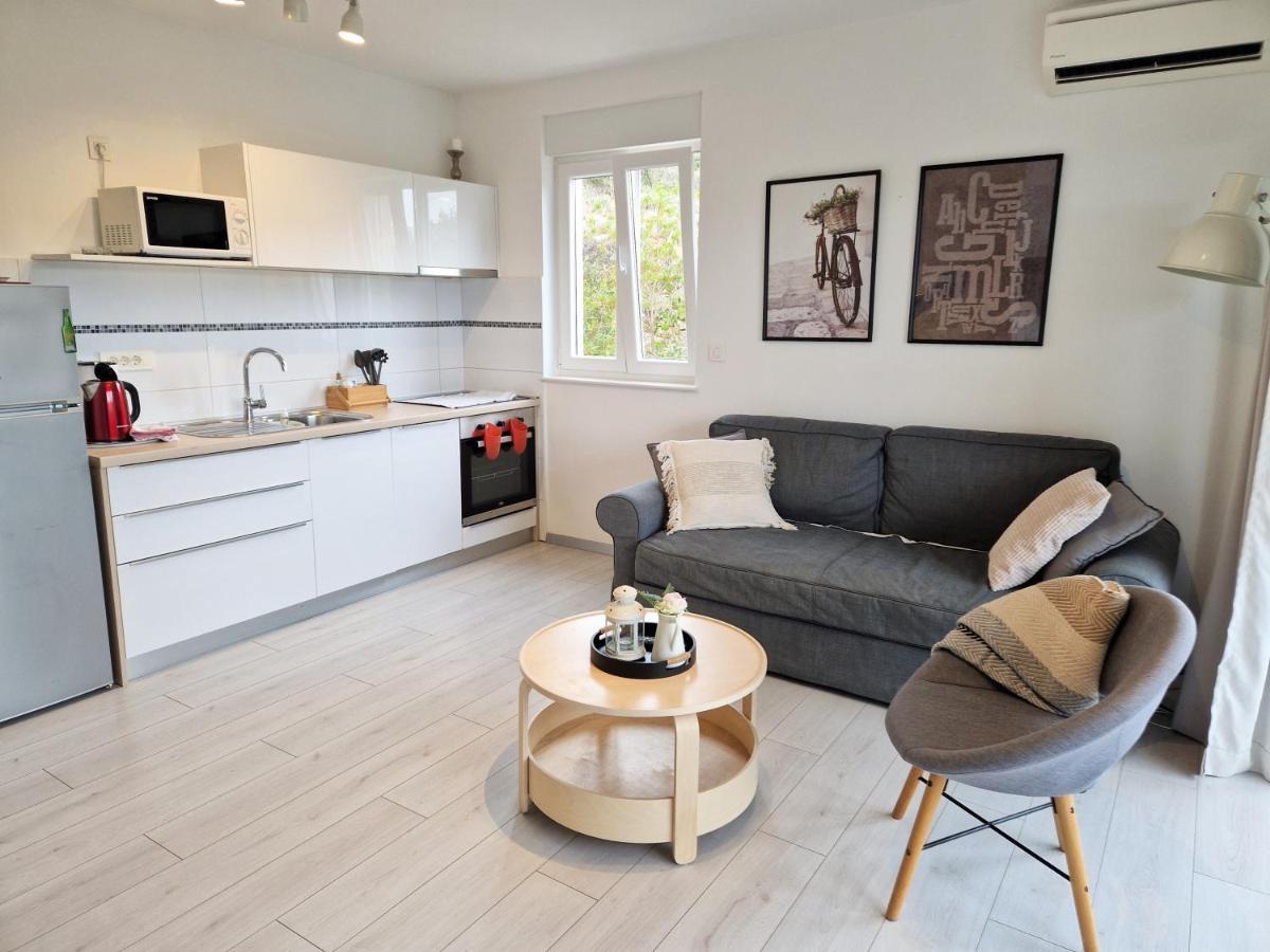 Apartments Nina 라브 외부 사진